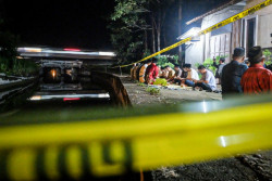 Warga Gelar Doa Bersama di Underpass Kulur