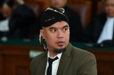 Bertemu di Indonesian Idol, Ahmad Dhani Cium Maia Estianty