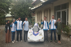  Tim Balap Mobil UNY Berlaga di Sejumlah Negara