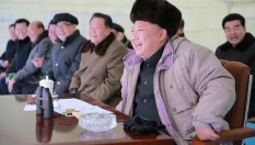 Negara-Negara di Dunia Antisipasi Masuknya Virus Corona, Korea Utara Malah Latihan Militer