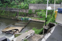 Hujan di Sleman Merusak Rumah dan Saluran Drainase