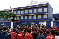 F-SEDAR: Buruh Perempuan Aice yang Hamil Masih Kerja Berat