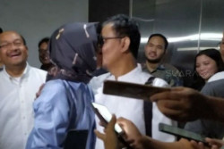 Karen Agustiawan Bebas, Katanya: Mau Kelonan Sama Suami