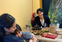 Siwon Bertandang ke Rumah Raffi Nagita, Menu Satai sampai Martabak Jadi Suguhan