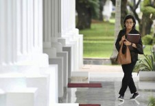Sulit Cari Pengirim Makanan, Pemerintah Pilih Tempatkan Pasien Corona di Penampungan daripada Lockdown