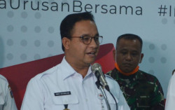 Anies Siapkan Langkah Hukum untuk Cegah Penduduk Jakarta Pulang Kampung