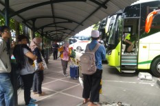 2.030 Pemudik Tiba di Gunungkidul, Langsung Disemprot Disinfektan Begitu Turun dari Bus