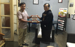 AMSI DIY Bagikan Masker untuk Insan Media
