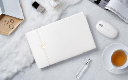 Asus ZenBook Edition 30, Laptop Mewah dengan Logo Berlapis Emas 18 Karat