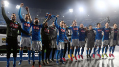 Napoli Sumbangkan 32 Ton Makanan untuk 1.000 Keluarga di Italia