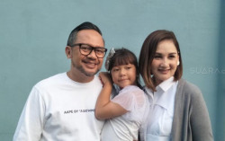 Mona Ratuliu Sedih karena Harus Jalani Persalinan Sendirian