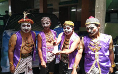 Punakawan Hibur Warga Hargobinangun di Tengah Pandemi