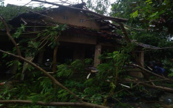 Rumah Warga di Berbah Porak-poranda Dihajar Angin Kencang