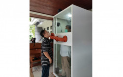 Biar Hemat APD, Dosen UGM Kembangkan Bilik Swab