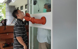 Dosen UGM Ingin Bilik Swab Karyanya Diproduksi Massal