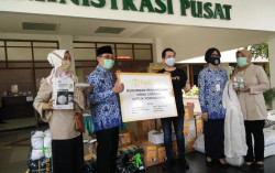 Hellofit Donasikan APD ke RSUP Dr. Sardjito