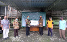 Bank BPD DIY Peduli Serahkan Paket Bahan Pangan