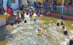 Di Tengah Corona, 100-an Orang Tetap Gelar Padusan di Kompleks Masjid Pathok Negoro