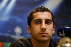 Paulo Fonseca Minta Roma Permanenkan Mkhitaryan