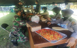 Kodim & Polres Sleman Buka Dapur Umum Bantu Warga Terdampak Covid-19