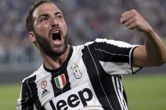 Demi Julian Alverez, Juventus Akan Lepas Gonzalo Higuain ke River Plate