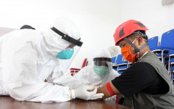Hasil Rapid Test Petugas Penyemprotan & Pemakaman BPBD Sleman Negatif