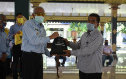 Pemkab Sleman Salurkan Bantuan untuk Warga yang Isolasi Mandiri 