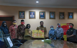 Indosat Ooredoo Salurkan Donasi CSR di 10 Kota
