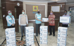 PLN Kembali Bagikan 6.135 Paket Sembako di Masa Pandemi Covid-19