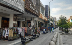 PKL Kembali Berjualan, Malioboro Ramai Lagi