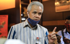 Ganjar: Ini Salat Jumat Pertama Saya Sejak Pandemi 
