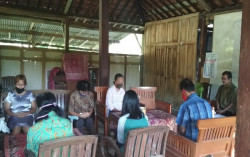 Gereja di Kulonprogo Masih Tutup, Peribadatan Digelar di Rumah Warga