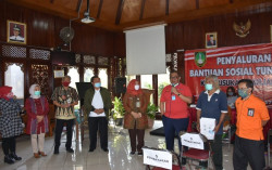 Pastikan BST Tahap II, Sekjen Kemensos Sambangi Nusukan Solo