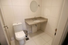 Cara Aman Gunakan Toilet Umum di Tengah Pandemi Covid-19