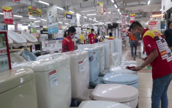 Ada Cuci Gudang Terbesar, Murahe Puoolll di Qhomemart BJ Home Jogja