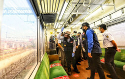 Jika Penumpang Positif Nihil, Ini Usulan Ridwan Kamil Terkait KRL Bodebek