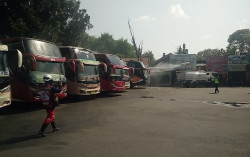 Cegah Penularan Covid-19, Penyemprotan Disinfektan di Pasar Tradisional Terus Berlanjut 