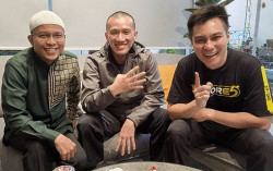 Fotonya dengan Baim Wong Bikin Heboh, Begini Jawaban Felix Siauw