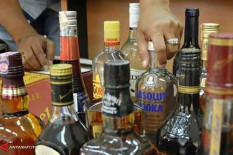 Karaoke Ilegal Digrebek Satpol PP, Belasan Botol Miras Disita