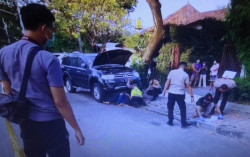 Mobil Pajero Meledak, Diduga Dilempar Molotov