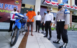 Setelah Mabuk Obat Batuk, Residivis Nekat Nyolong Motor