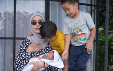 Usianya Baru Sepekan, Bayi Zaskia Adya Mecca Sudah Diajak Piknik ke Bantul
