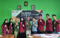 Manfaatkan Jamur, UMY Bantu Kendalikan Hama Durian di Pemalang