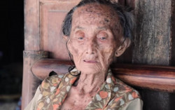 Mbah Lindu Jadi Trending Topic, Warganet Ungkapkan Kenangan Saat Makan Gudegnya