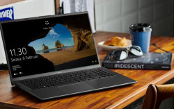 Tak Hanya Serba Bisa, Laptop Asus Ini Juga Tercatat Paling Ringkas Sedunia