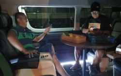Hanya Ada di Jogja! Makan di Angkringan Sambil Pelesir Keliling Kota