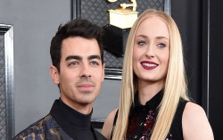 Joe Jonas dan Sophie Turner Umumkan Kelahiran Anak Pertama