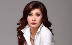 Artis FTV Ike Muti Disomasi Pemprov DKI Gara-Gara Postingan di Instagram