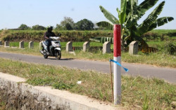 Patok Jalan Tol Jogja-Solo Mulai Dipasang