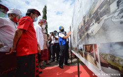 Dukung Pariwisata Bali, Menhub Lakukan Peletakan Batu Pertama di 2 Pelabuhan